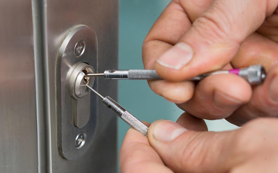 artisan serrurier ouverture de porte Ankers Arles
